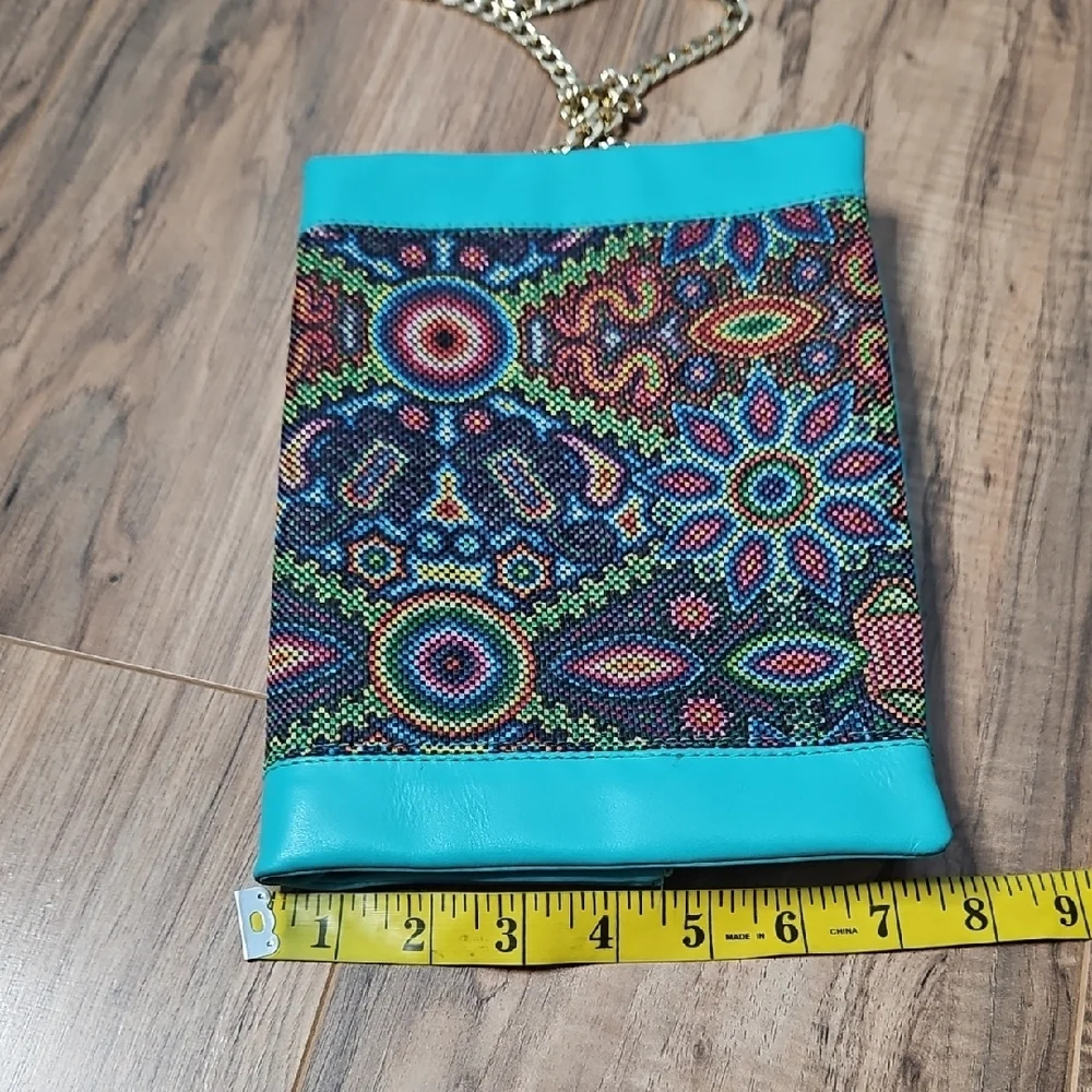 Ay Guey Women’s Vibrant Artistic Multicolor Clutch With Chain